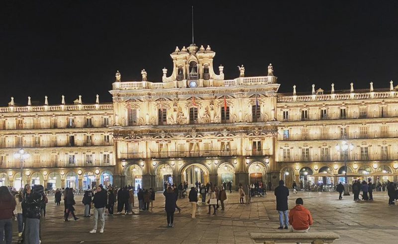 In February half term 2023 a group of Downside School Fourth, Fifth and Sixth Form students, accompanied by Mrs Iglesias and Dr Tapia, travelled to Salamanca, Spain on a language and cultural trip.