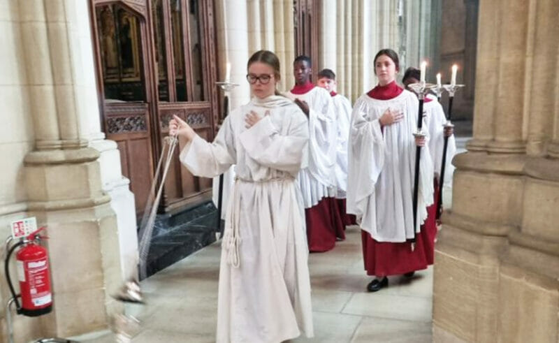 On Sunday 18th June 2023, five Downside School pupils - Oliver, Ryan, Johnny, Ottilie, Akaniro - received Holy Communion for the first time during Mass in the Abbey Church.