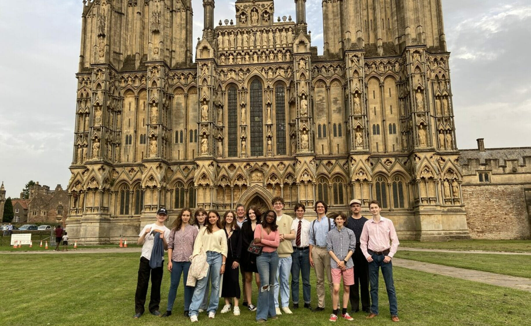 On Friday 8 September, a party of sixteen pupils and staff from Downside School went to Wells Cathedral to an incredible concert performed by internationally renowned choir, The Sixteen, conducted by Sir Harry Christophers.