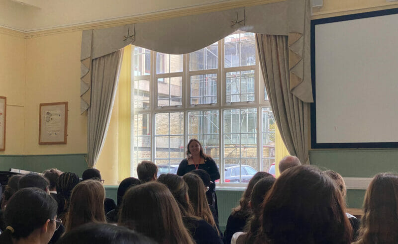 Continuing the Sixth Form lecture series, Wednesday 11th October saw OG Stephanie Windeler (I12) talk to the pupils about her journey into journalism. After leaving Downside School she was awarded a Master’s degree in Broadcast Journalism from City University of London.