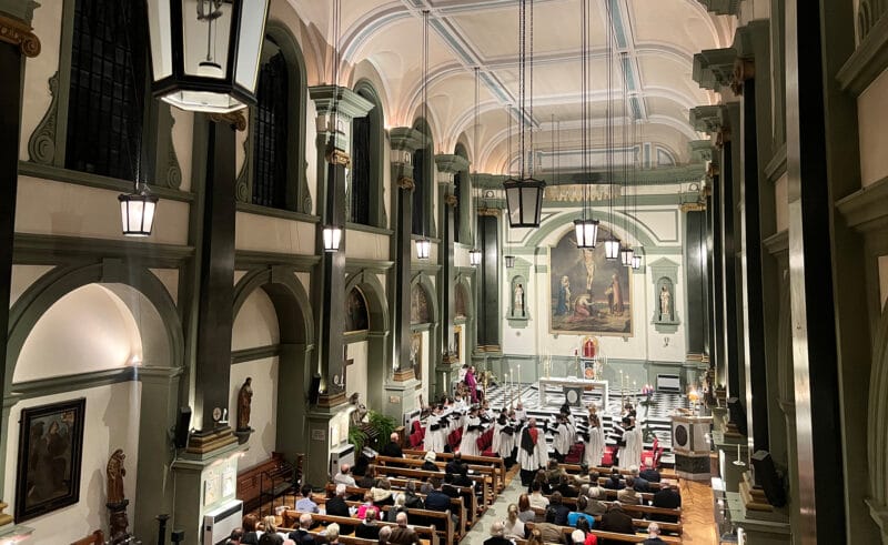 On Monday 11th December, a packed congregation of OGs, parents and friends of Downside School joined together at Our Most Holy Redeemer, Chelsea, for this year’s London Carol Service.