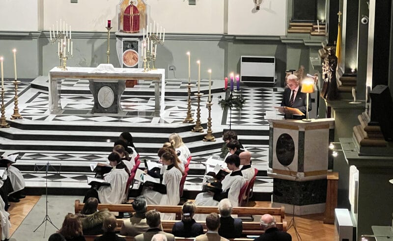 On Monday 11th December, a packed congregation of OGs, parents and friends of Downside School joined together at Our Most Holy Redeemer, Chelsea, for this year’s London Carol Service.
