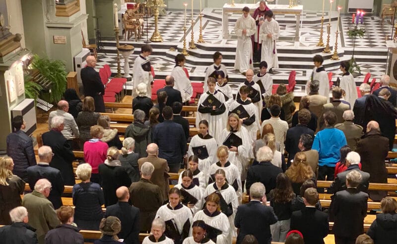 On Monday 11th December, a packed congregation of OGs, parents and friends of Downside School joined together at Our Most Holy Redeemer, Chelsea, for this year’s London Carol Service.