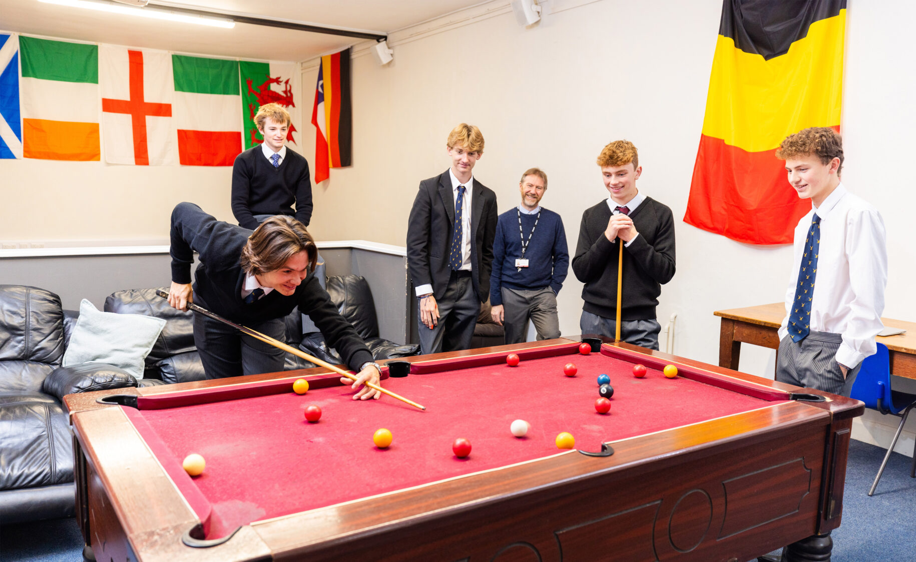 Smythe is a boarding and day House for boys aged 11 to 18 at Downside School. It has large distinct rooms, a variety of dayrooms, and spiral stairs.